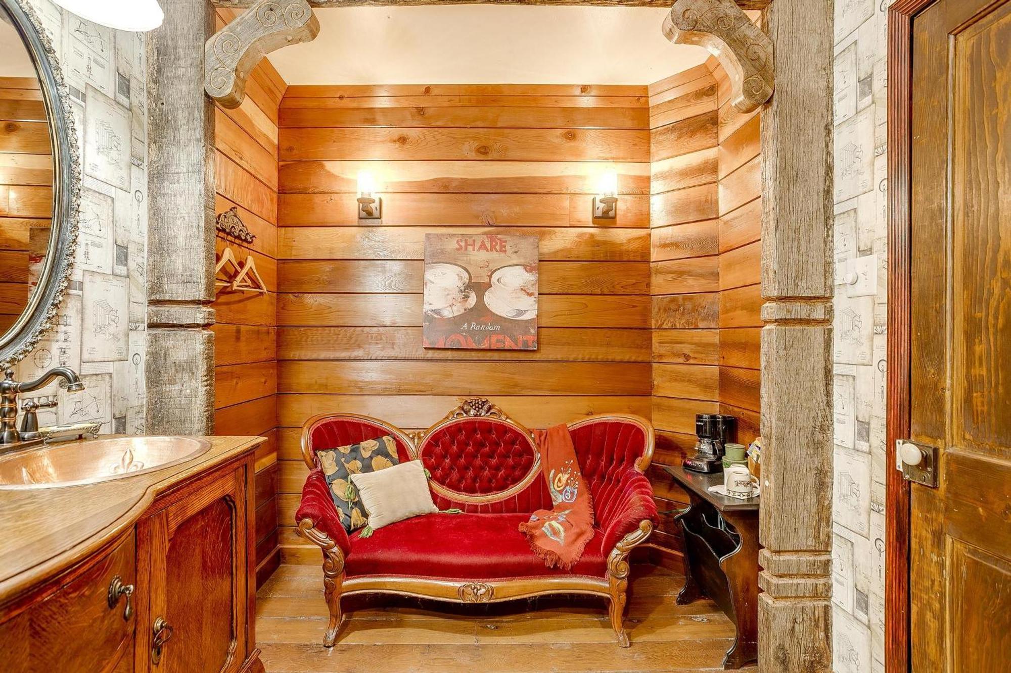 סטיבנוויל The Gallery House Boutique Hotel מראה חיצוני תמונה